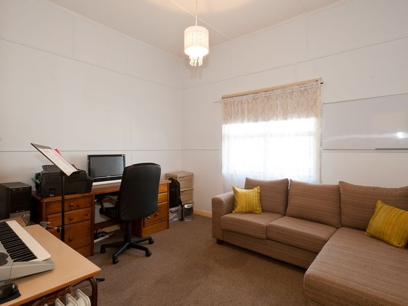 9 Wynter Street, Taree NSW 2430