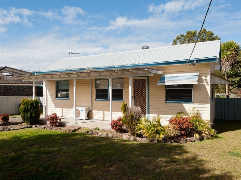4 Mackay Street, Taree NSW 2430