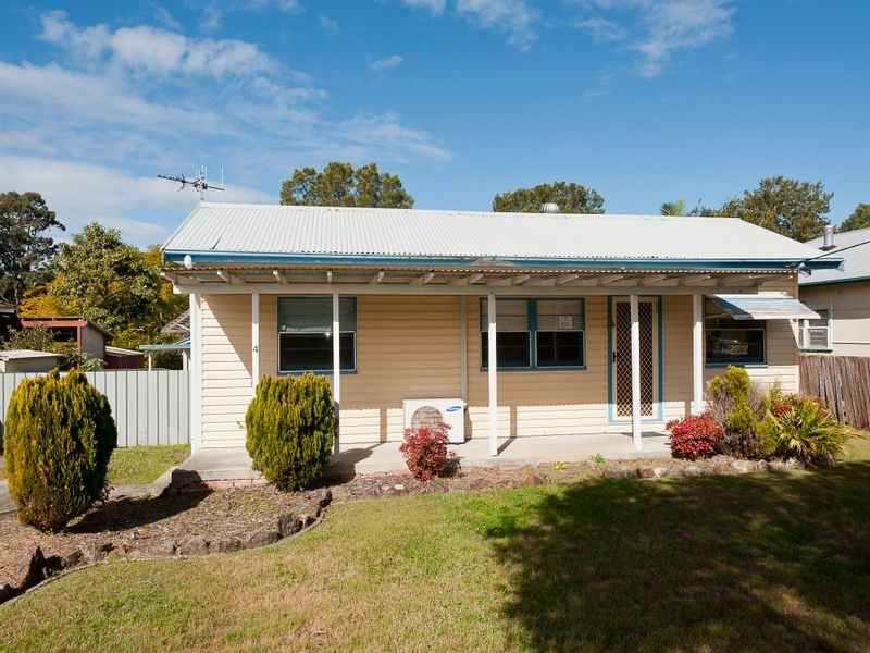 4 Mackay Street, Taree NSW 2430