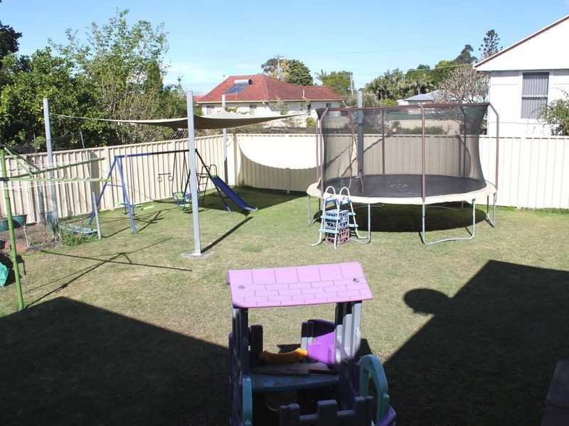 5 Latham Avenue, Taree NSW 2430