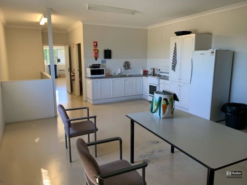 27 & 27B Binalong Way, Macksville NSW 2447