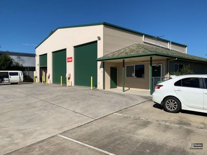 27 & 27B Binalong Way, Macksville NSW 2447