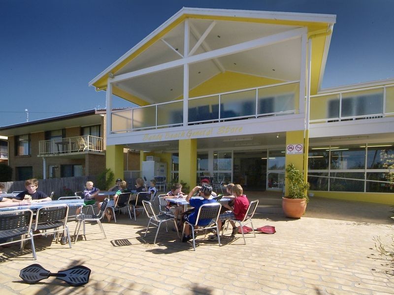 42 Sandys Beach Drive, Sandy Beach NSW 2456