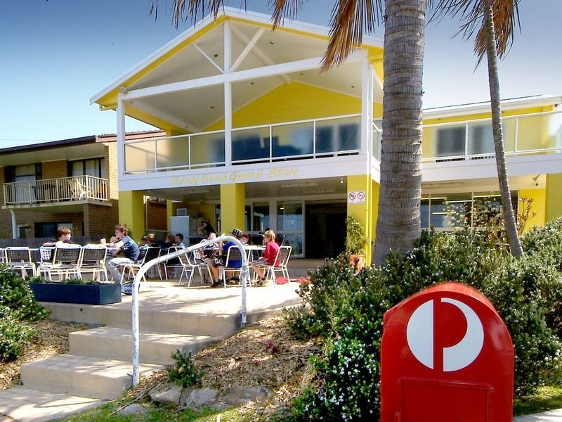 42 Sandys Beach Drive, Sandy Beach NSW 2456