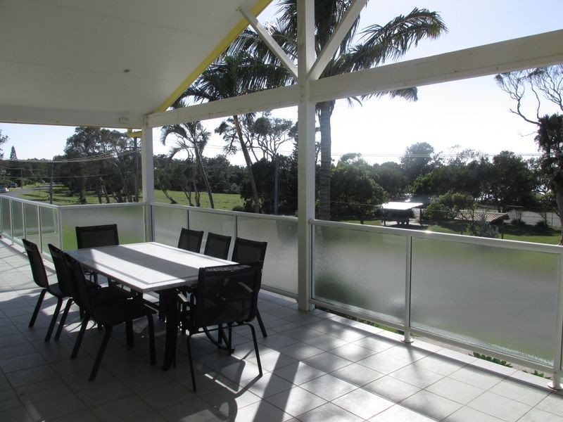 42 Sandys Beach Drive, Sandy Beach NSW 2456