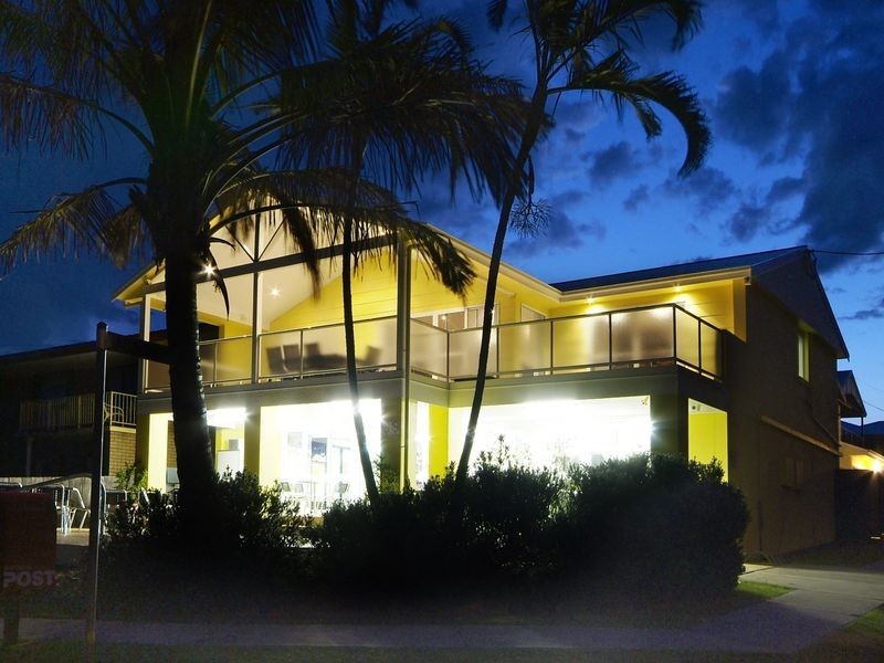 42 Sandys Beach Drive, Sandy Beach NSW 2456