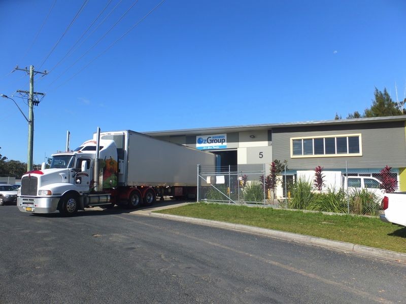 5 Featherstone Drive, Woolgoolga NSW 2456