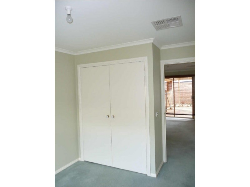 11 Flag PLace, Wodonga VIC 3690