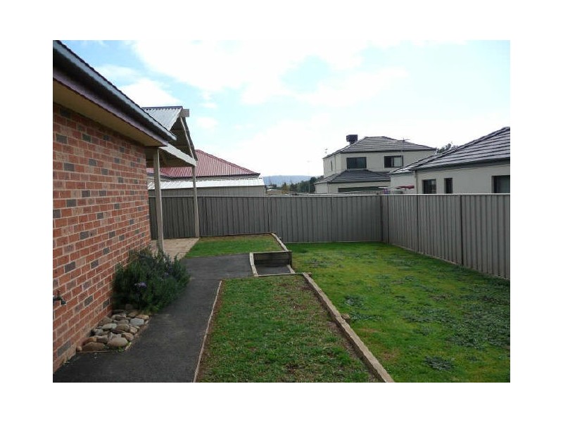 11 Flag PLace, Wodonga VIC 3690