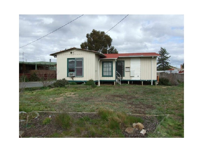 32 Albert Road, Chiltern VIC 3683