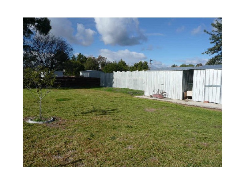 32 Albert Road, Chiltern VIC 3683