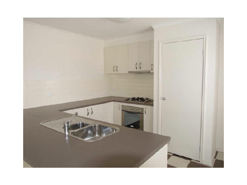 15 Oakmont Circuit, Wodonga VIC 3690