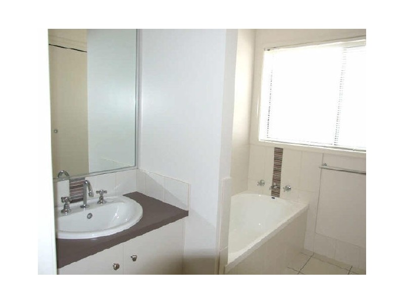 15 Oakmont Circuit, Wodonga VIC 3690