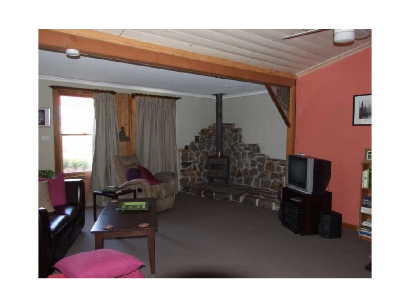 8 Main Street, Chiltern VIC 3683