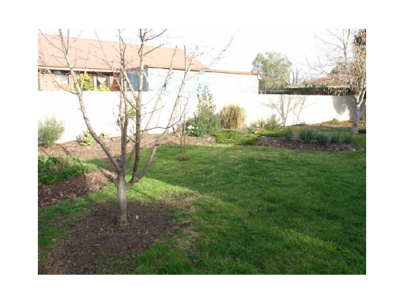 8 Main Street, Chiltern VIC 3683