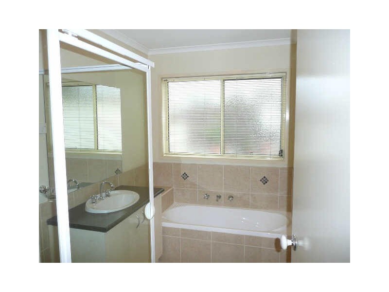 10 Rosella Mews, Wodonga VIC 3690