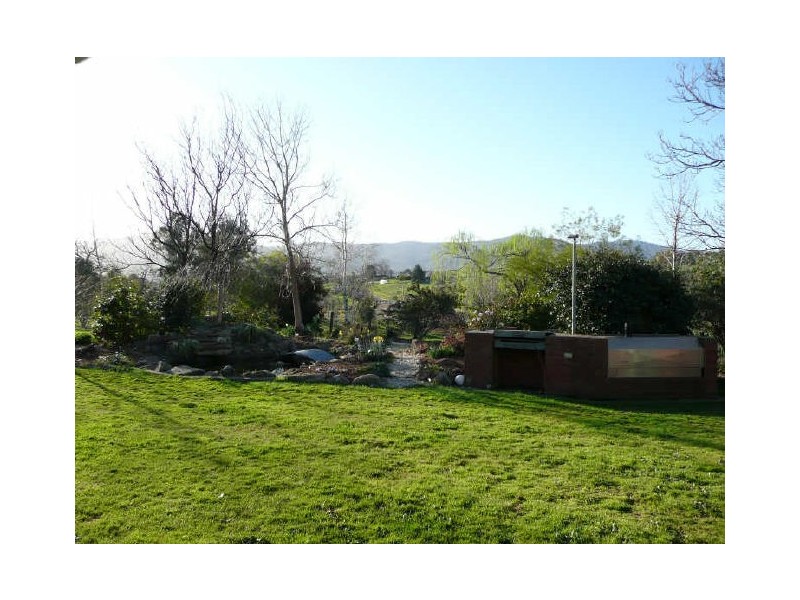 8 Wallace Road, Allans Flat VIC 3691
