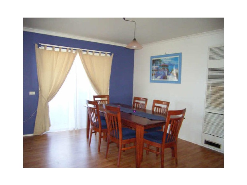 Room 1/8 Universal Court, Wodonga VIC 3690