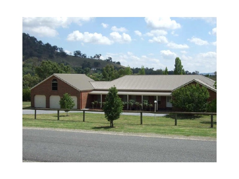 6 Innisfree Drive, Wodonga VIC 3690