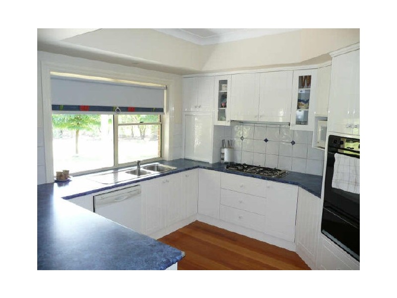 6 Innisfree Drive, Wodonga VIC 3690