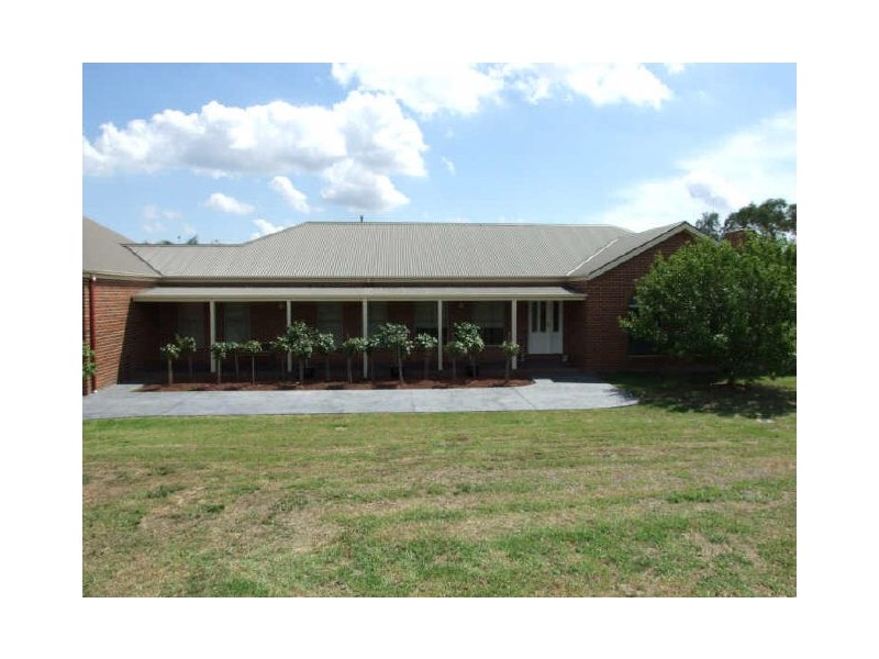 6 Innisfree Drive, Wodonga VIC 3690