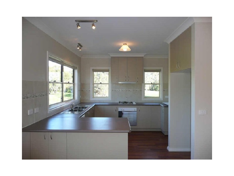 14 McEvoy Lane, Yackandandah VIC 3749