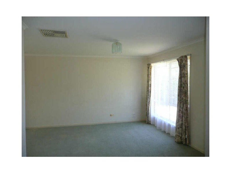 43 Nightingale Avenue, Wodonga VIC 3690