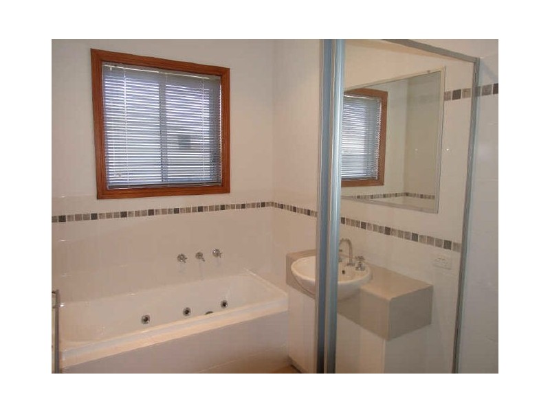 2/13 Wren Court, Wodonga VIC 3690