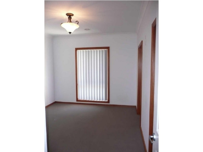 2/13 Wren Court, Wodonga VIC 3690