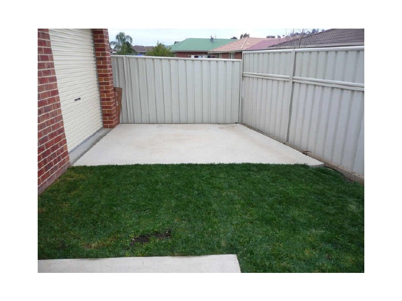2/13 Wren Court, Wodonga VIC 3690