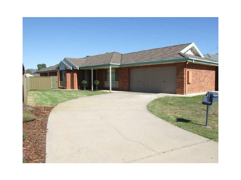 2 Ty Court, Wodonga VIC 3690