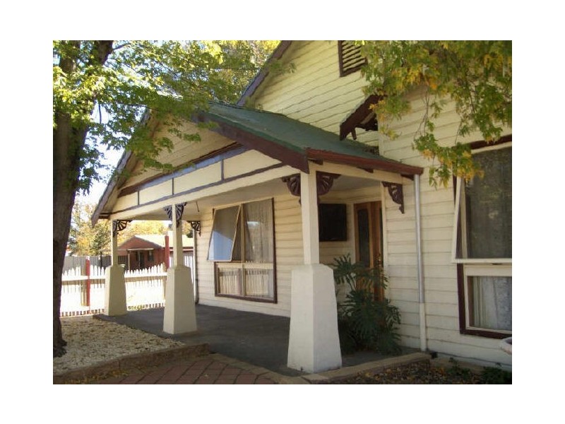 5 Conness Street, Chiltern VIC 3683