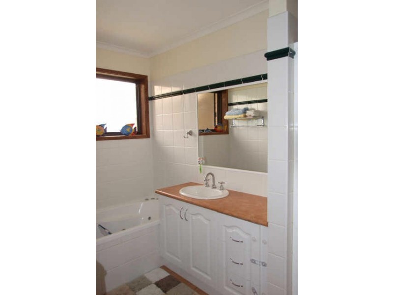 21 Nicole Crescent, Wodonga VIC 3690