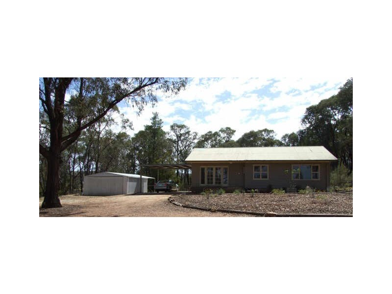 53 Cemetery Road, Chiltern VIC 3683