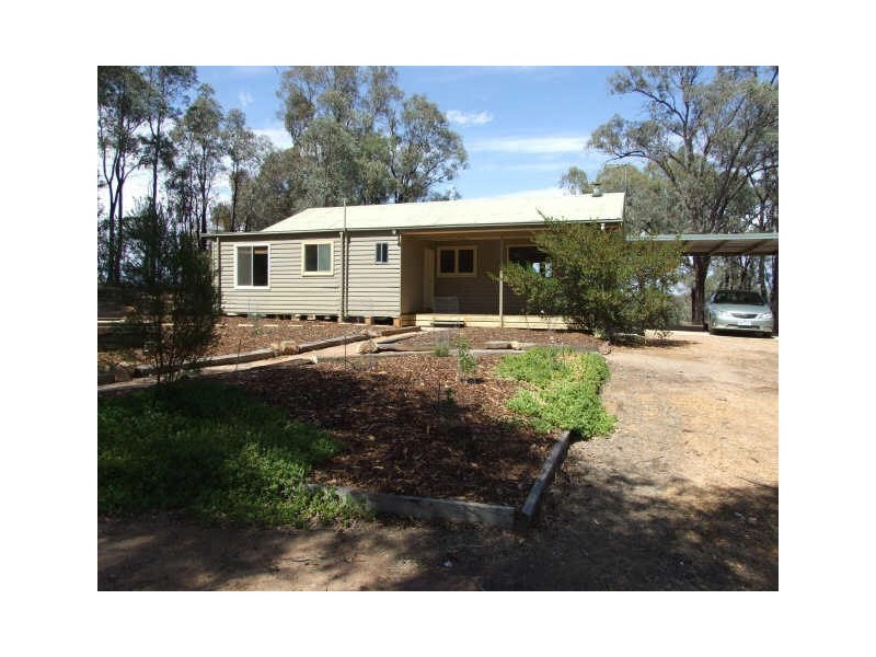 53 Cemetery Road, Chiltern VIC 3683