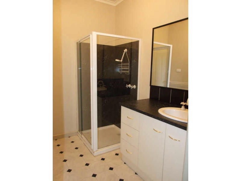 53 Cemetery Road, Chiltern VIC 3683