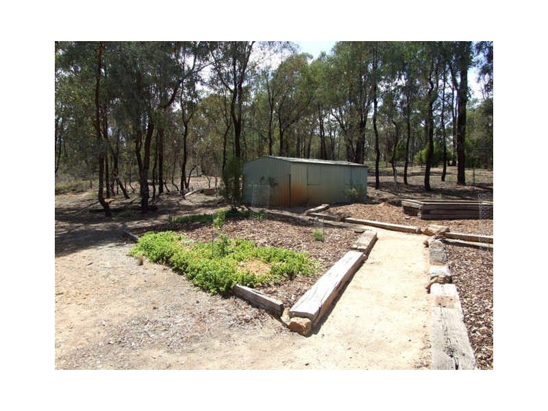 53 Cemetery Road, Chiltern VIC 3683