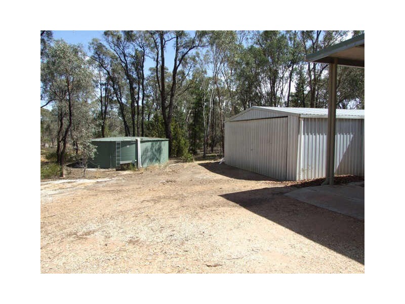 53 Cemetery Road, Chiltern VIC 3683