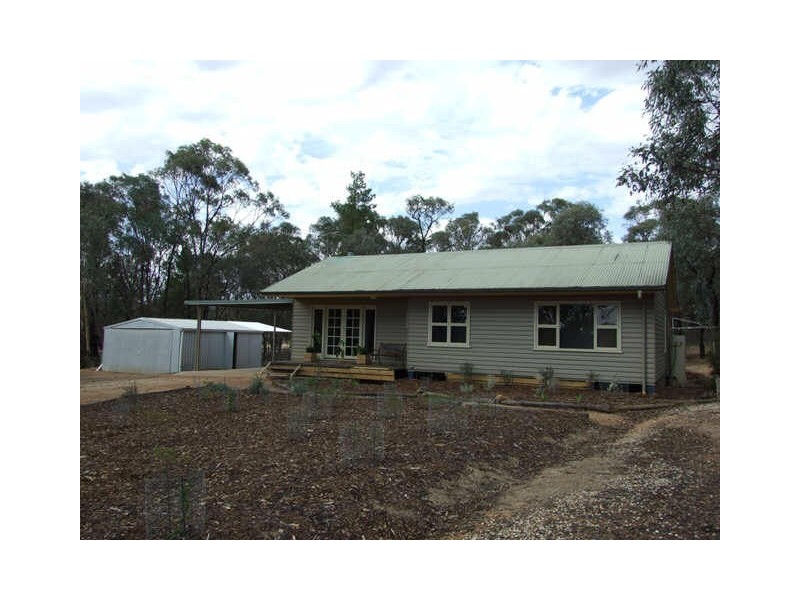 53 Cemetery Road, Chiltern VIC 3683