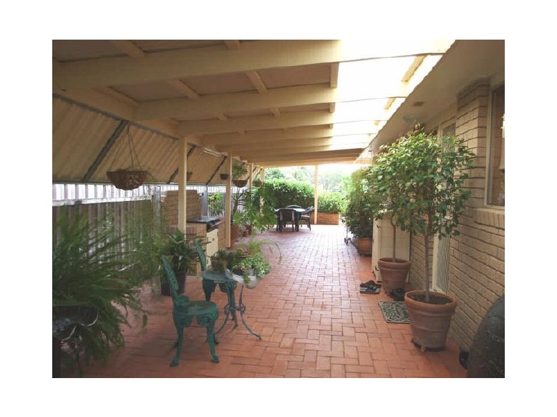 9 Edinburgh Circuit, Wodonga VIC 3690