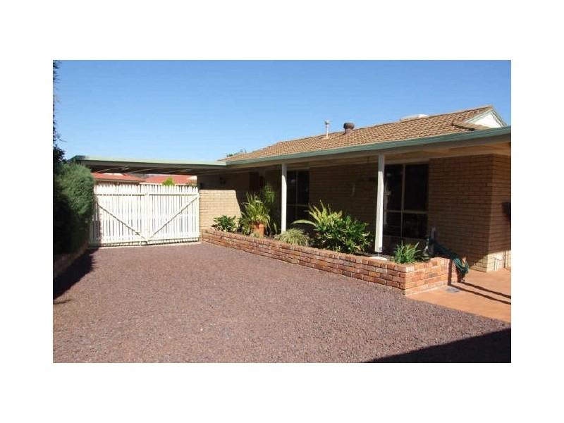 9 Edinburgh Circuit, Wodonga VIC 3690