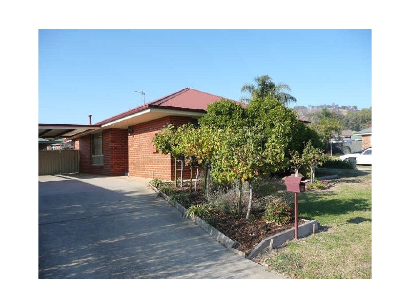 2 Jennifer Place, Wodonga VIC 3690