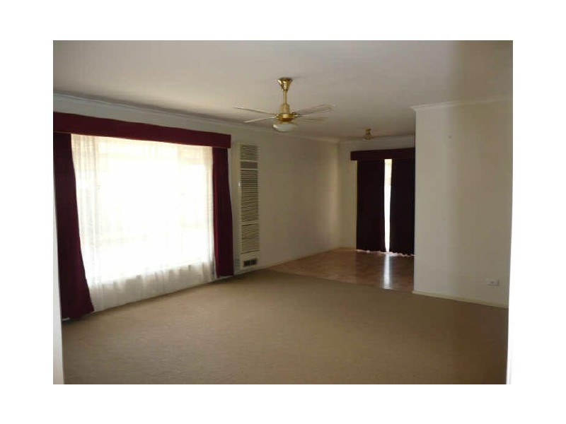 2 Jennifer Place, Wodonga VIC 3690