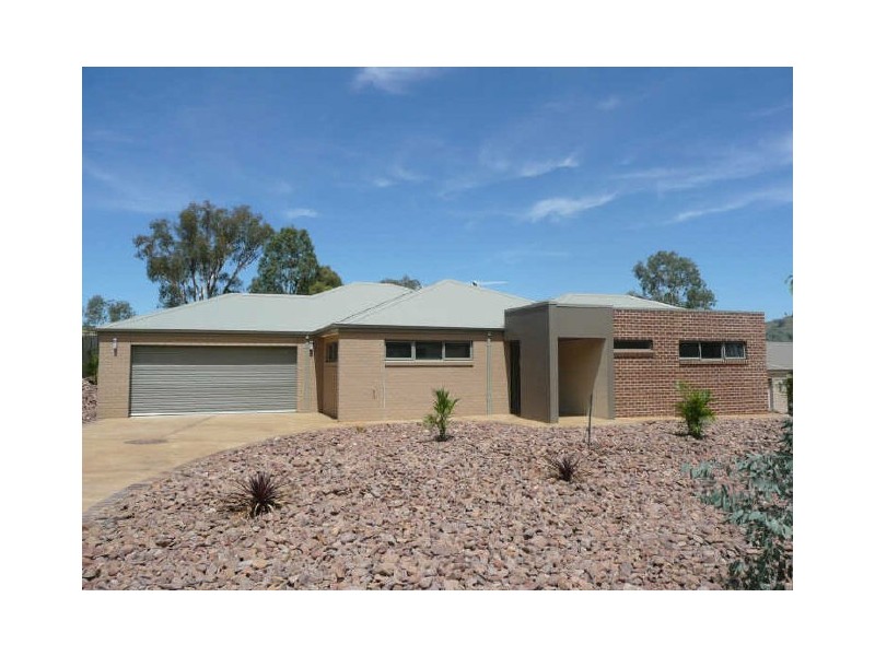 4 Blue Bonnet Way, Wodonga VIC 3690