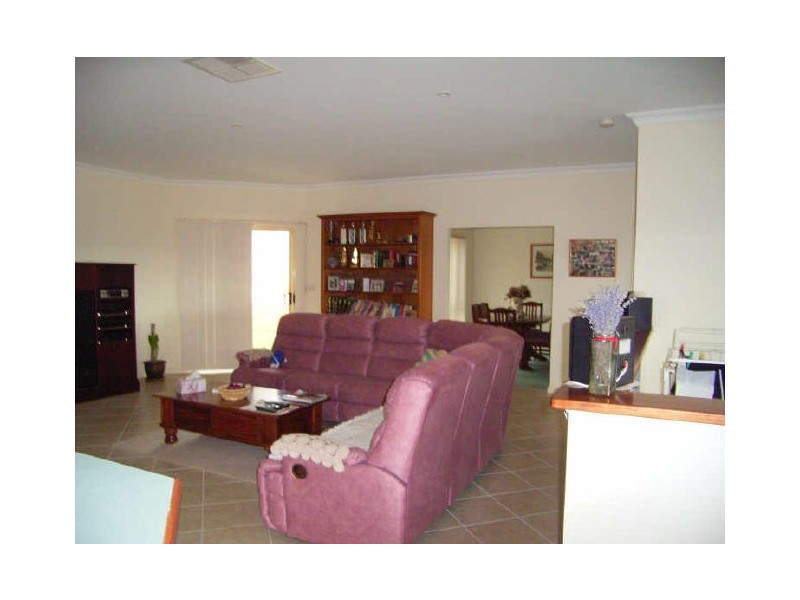 75 Barton Street, Wodonga VIC 3690