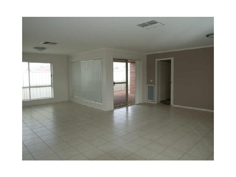 15 Oakmont Circuit, Wodonga VIC 3690