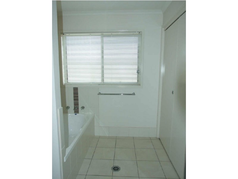 15 Oakmont Circuit, Wodonga VIC 3690