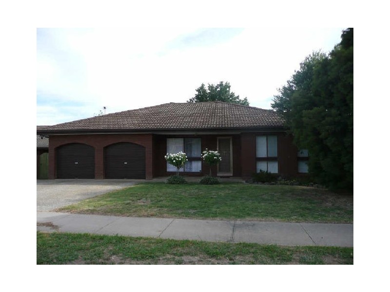 Room 1/20 Lloyd Street, Wodonga VIC 3690