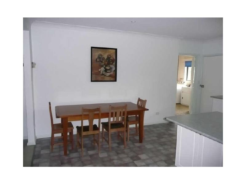 Room 1/20 Lloyd Street, Wodonga VIC 3690