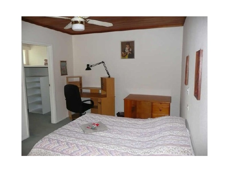 Room 1/20 Lloyd Street, Wodonga VIC 3690